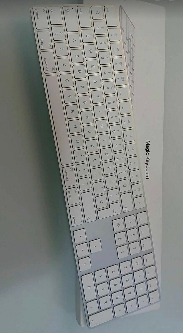 Teclado  Magic Keyboard 2 con bloque numérico    