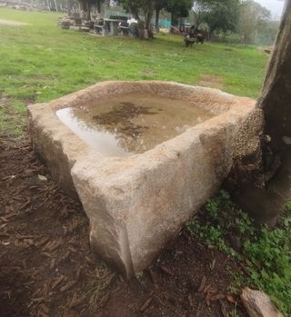 Pila - Estanque de Granito 145x143x39