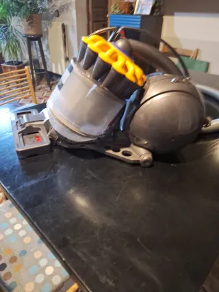 Aspiradora Dyson Ball DC33 Up Top