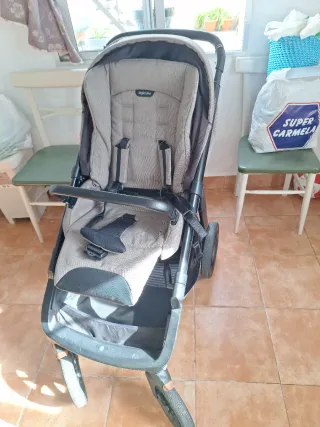 Passeggino Inglesina Aptica XT con ovetto e seggiolino. NERO