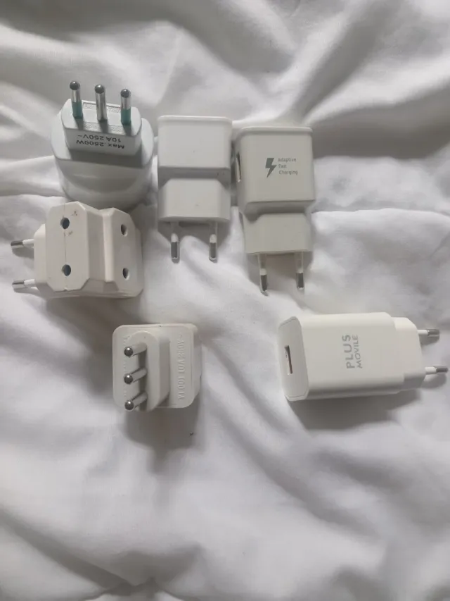 Set de adaptadores de corriente