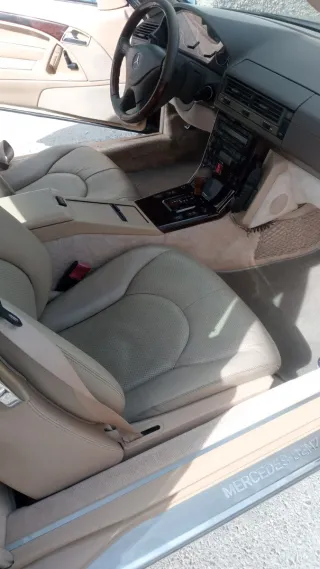 Mercedes-Benz  SL 2001