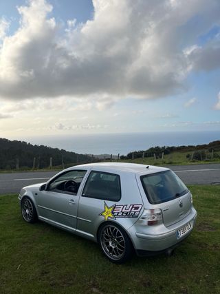 Volkswagen Golf GTI 2003
