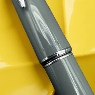 Bolígrafo Parker Gris