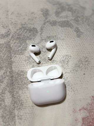 AirPods 3ª Gen con Estuche de Carga