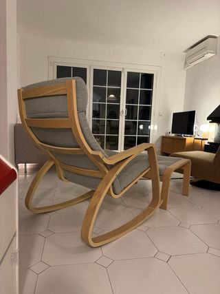Sillón Mecedora Poäng con Reposapies