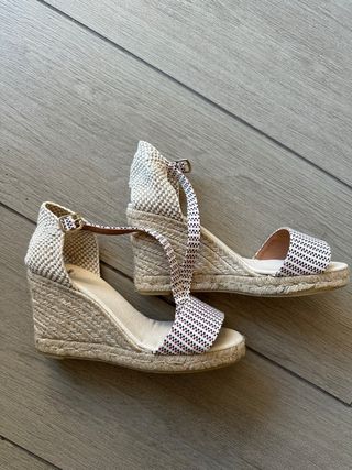 Sandalias cuña Castañer Talla 38 Beige Multicolor