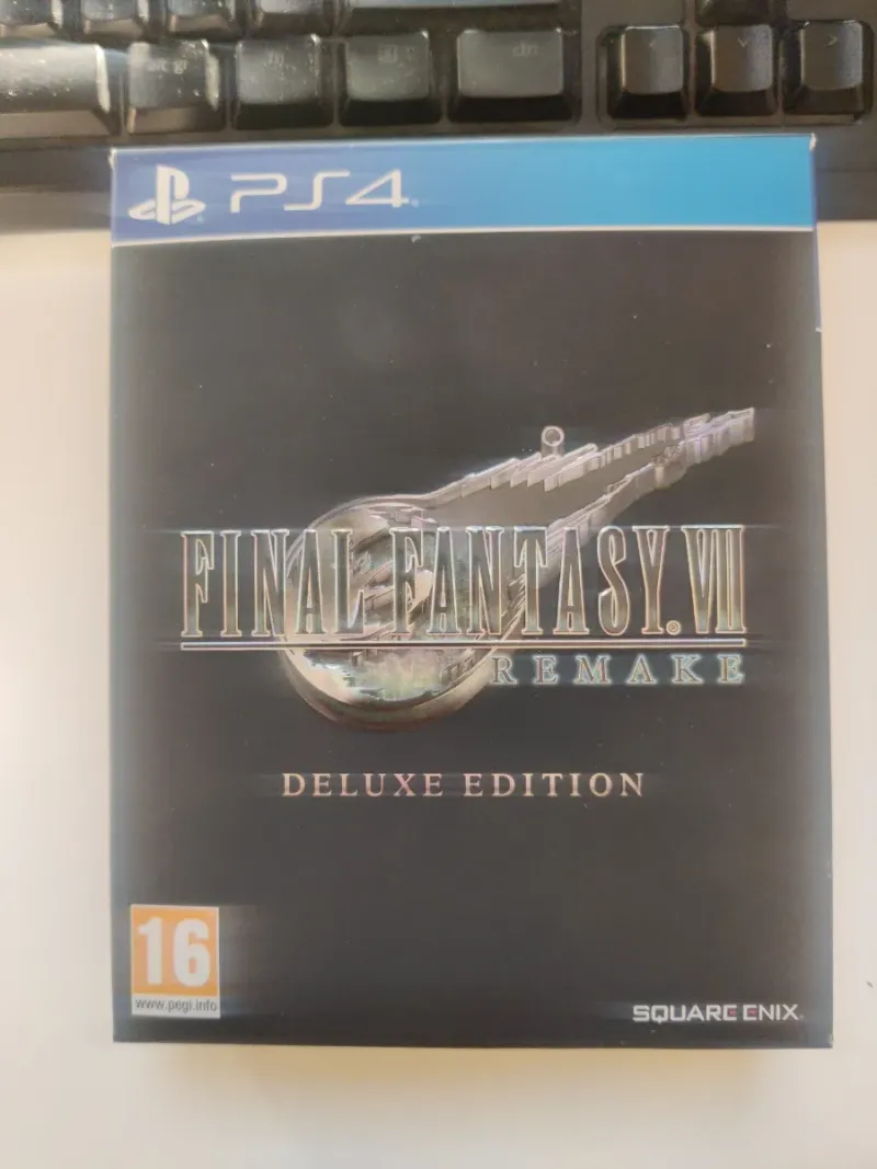 Imagen de Final Fantasy VII Remake Deluxe Edition PS4
