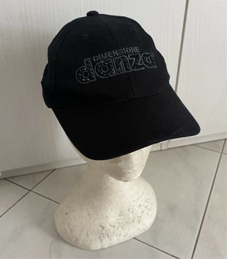 Cappello Dimensione Danza nero con strass