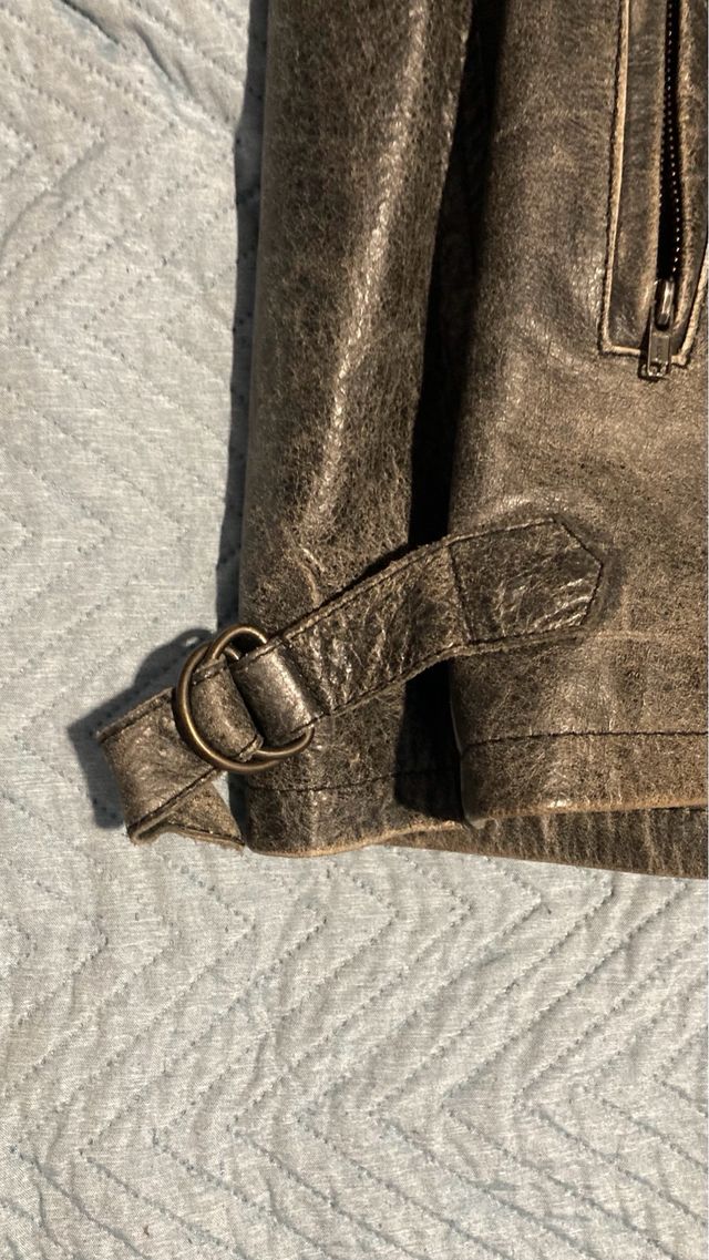 Chaqueta de cuero desgastada