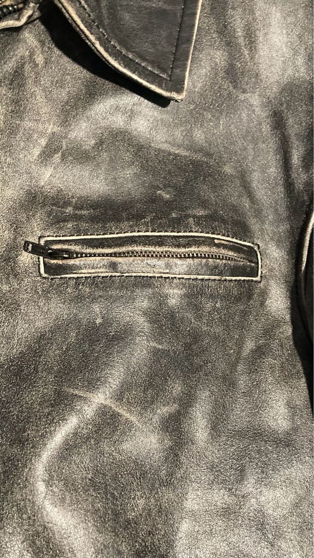 Chaqueta de cuero desgastada