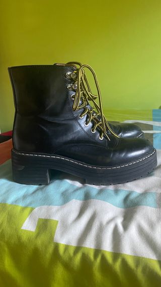 Botas de cordones negras