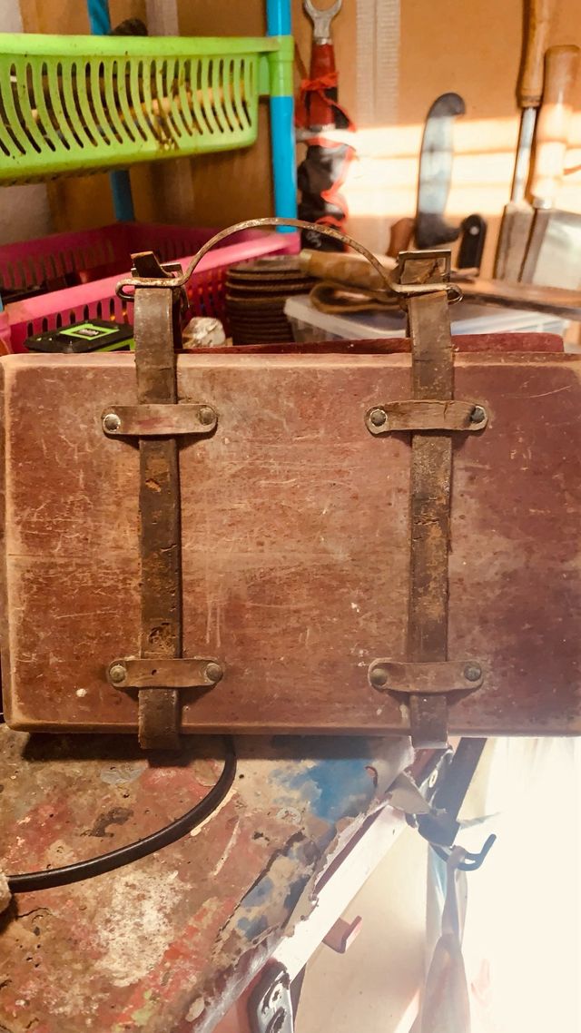 Cartella antica in legno e pelle