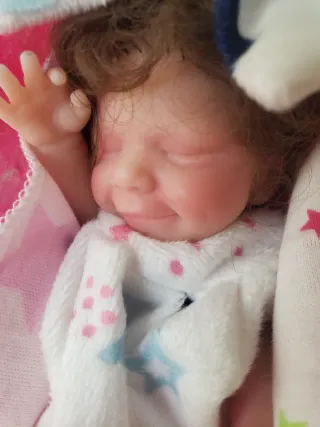 Ultima Bebe Reborn Fluorescente