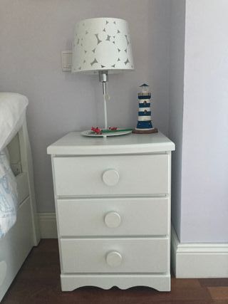 Dormitorio juvenil: cama nido+mesilla+estantería