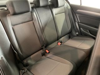 VW Passat 2.0 TDi DSG7 2021