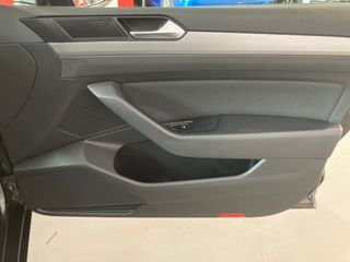 VW Passat 2.0 TDi DSG7 2021