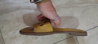 Ciabatte donna Alesya oro/giallo