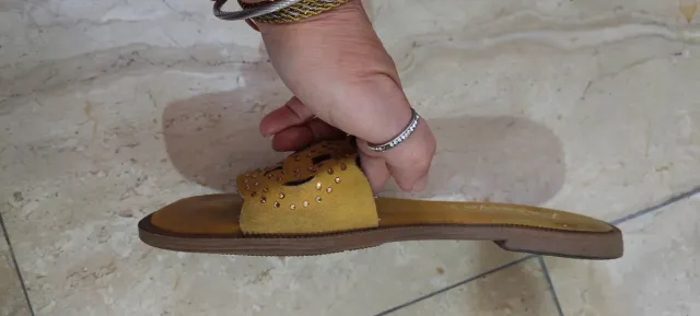 Ciabatte donna Alesya oro/giallo