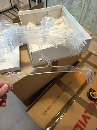 Lote de 28 perchas de plástico transparentes 27 cm