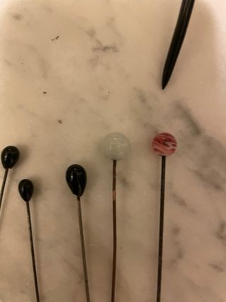 Lotto di papillon da uomo e oggetti vari