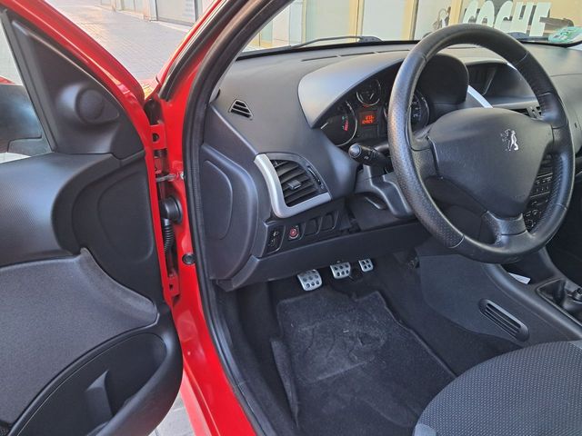 Peugeot 206 + 1.4 75cv