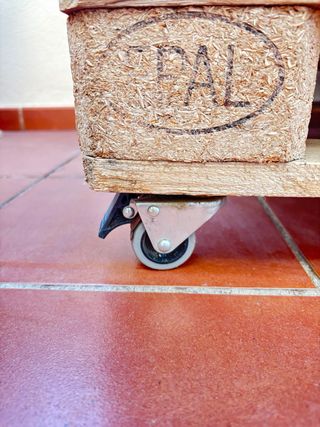 Set Sofás de Palets y Mesa Centro