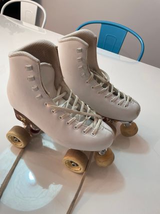 DOS PARES - Patines artísticos Risport Venus