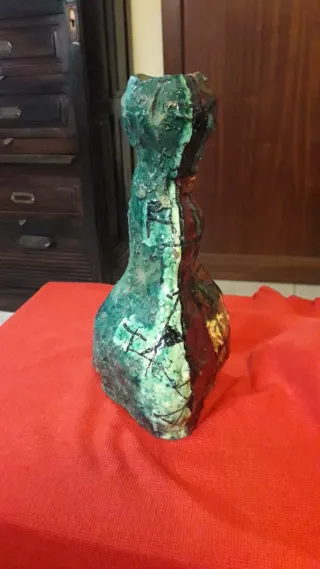 Vaso/scultura in ceramica surrealista, anni '70