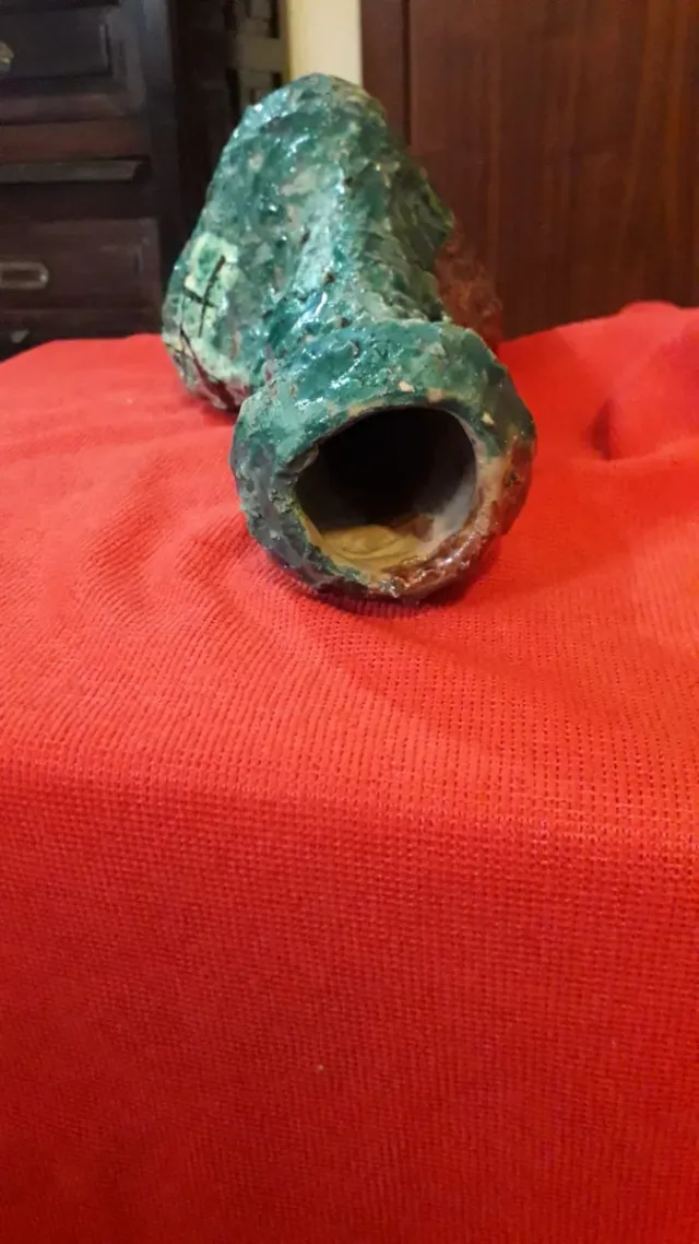 Vaso/scultura in ceramica surrealista, anni '70