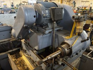 Rectificadora Cilíndrica Schaudt