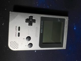 Nintendo Game Boy Pocket Plata + soporte