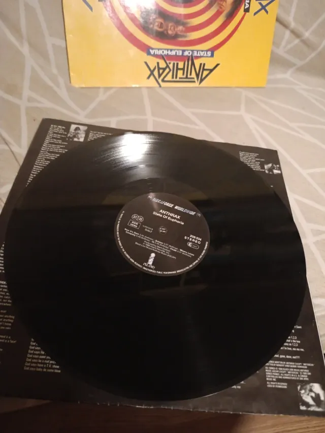 Vinilo del álbum State of Euphoria de Anthrax.