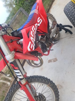 Yamaha Banshee 350 Blanco y Morado