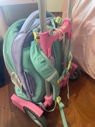 Mochila Top Model con ruedas para niña