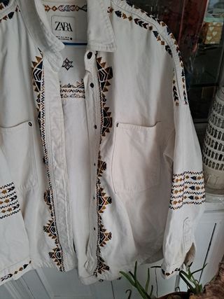 Chaqueta Zara bordada multicolor