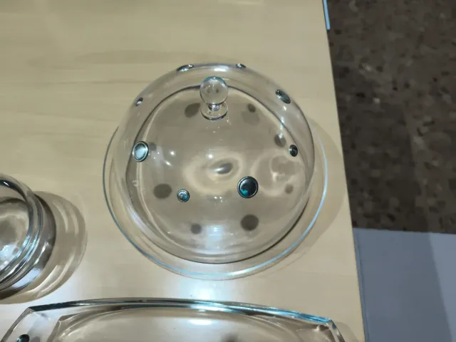 Quesera, bandeja y bombonera cristal