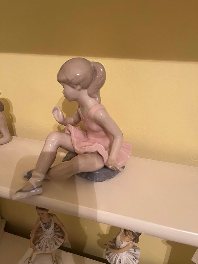 Bailarina porcelana española-D,avila.En mano