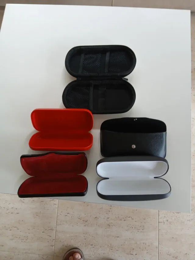 Estuches para gafas (varios)