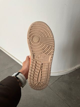 Nike Air Jordan 1