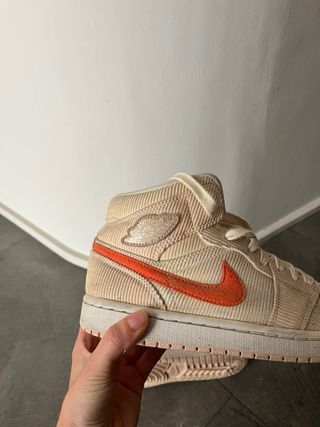 Nike Air Jordan 1