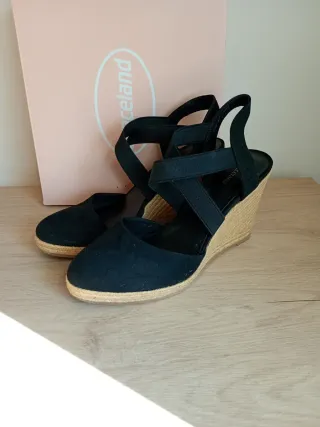 Sandalias de cuña negras número 38