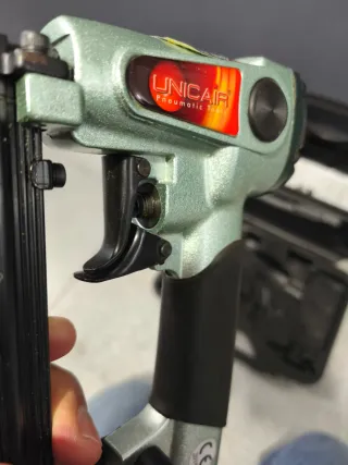 Pistola Clavos UNICAIR NOVA 6/30 Neumática
