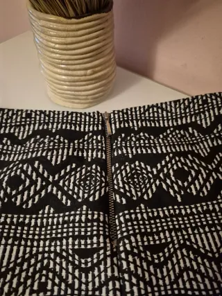 Falda Estampada Blanco y Negro XL