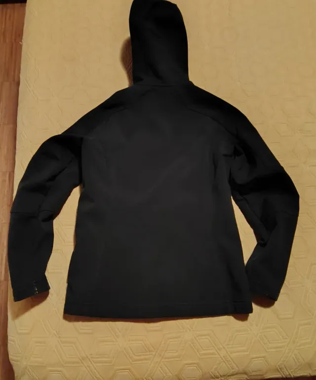 giacca da trekking quechua di 10 anni