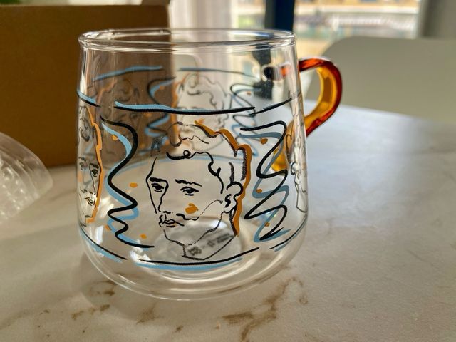 Taza cristal artesana diseño artístico caras chic