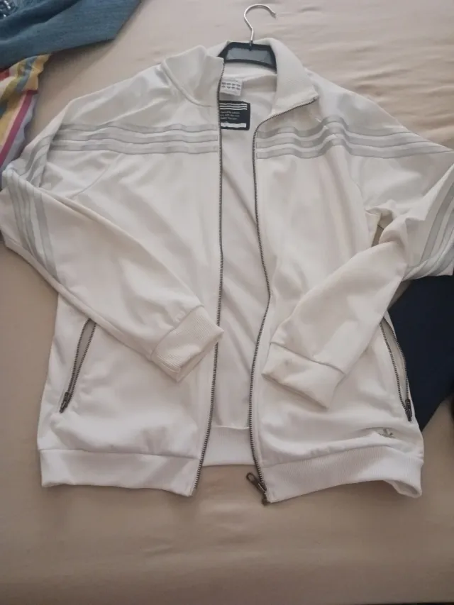 Chaqueta Adidas Blanca con Rayas Grises