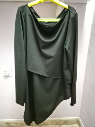 Blusa Zara Larga Transversal Negra