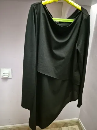 Blusa Zara Larga Transversal Negra