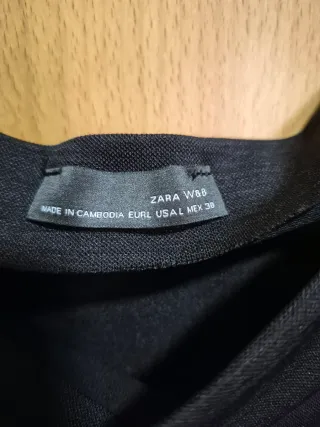 Blusa Zara Larga Transversal Negra